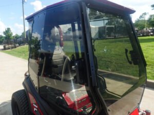 Ferris ISX3300 60″ Zero Turn Mower with Curtis Premium Air-Conditioned Cab - Image 9