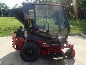 Ferris ISX3300 60″ Zero Turn Mower with Curtis Premium Air-Conditioned Cab - Image 8