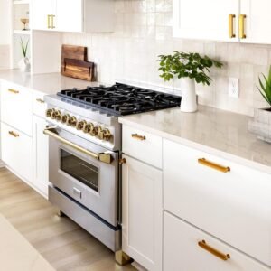 ZLINE Autograph Edition 36 Inch 4.6 Cu. Ft. Dual Fuel Range with Gold Accents, RAZ-36-G - Image 8